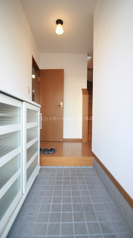 若林町戸建 玄関