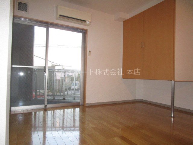 ポピーイン住吉 リビング