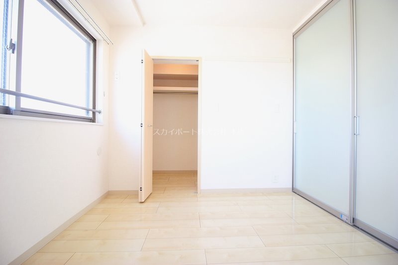 ノーブルパレス ベッドルーム