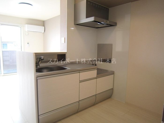 セジュール・フーキＣ キッチン