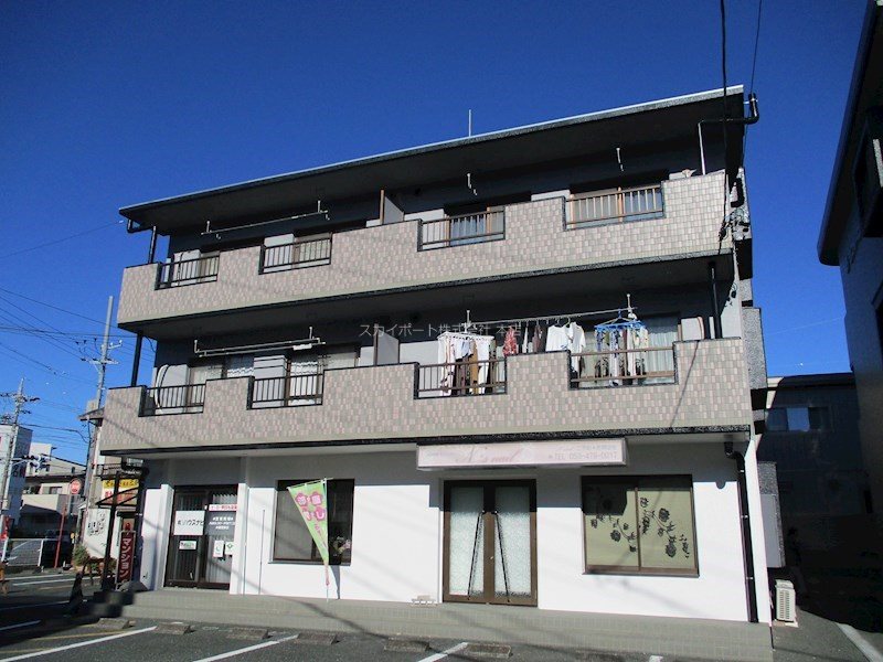 ラ・セフィーロⅤ 201号室 外観