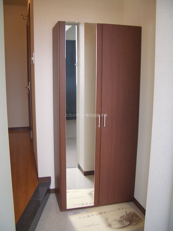 エクセルシア 玄関