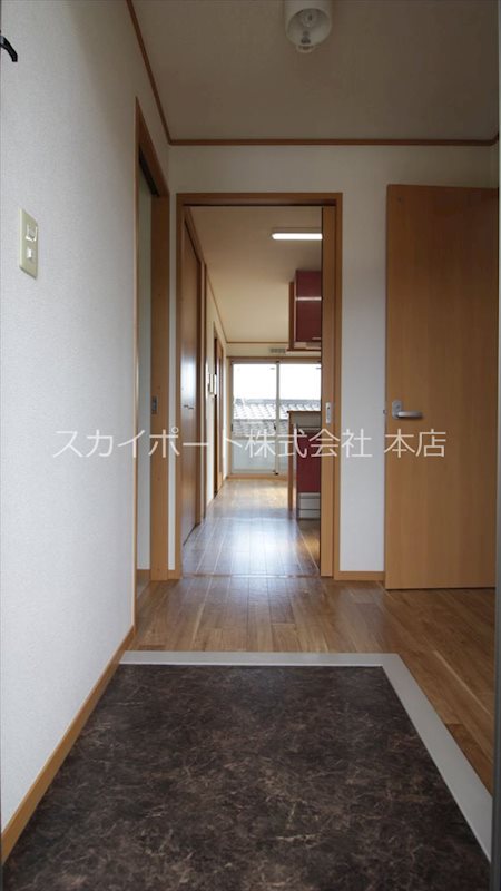 ドミール和合 玄関