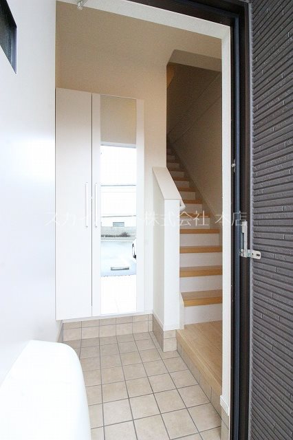 サンリット泉 玄関