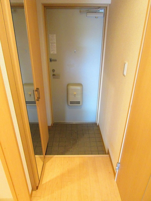 ハーヴェスト染地台 玄関