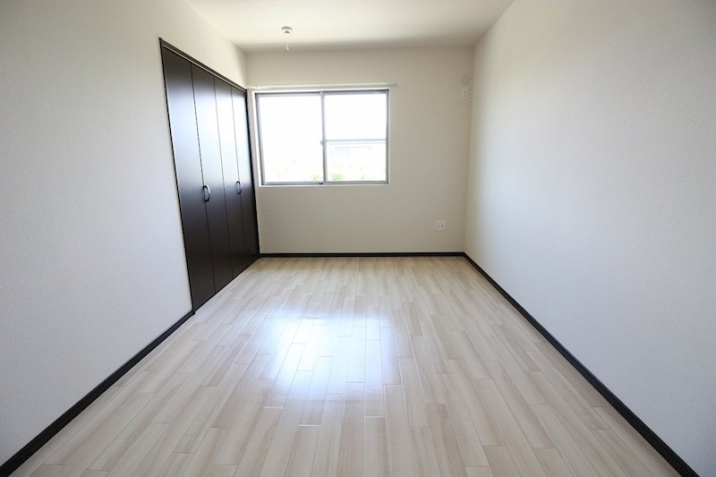 メゾネット初生 ベッドルーム