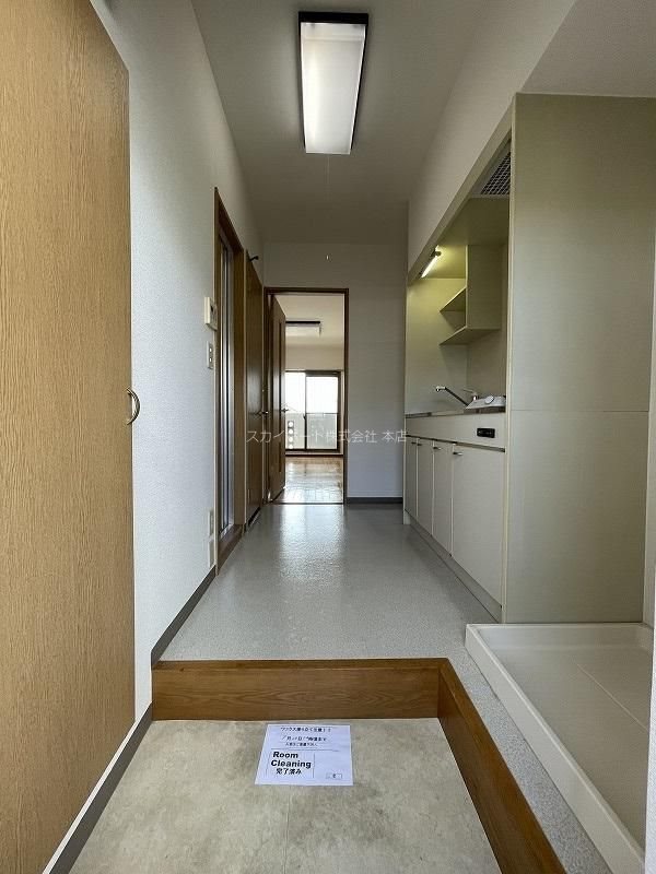 スターターハウス 玄関