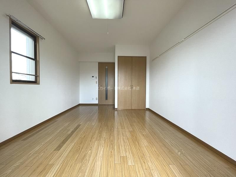 スターターハウス リビング