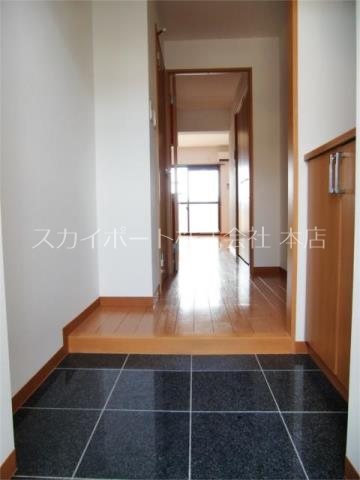 South Verushina 玄関