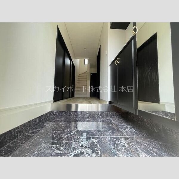 高丘西貸家 玄関