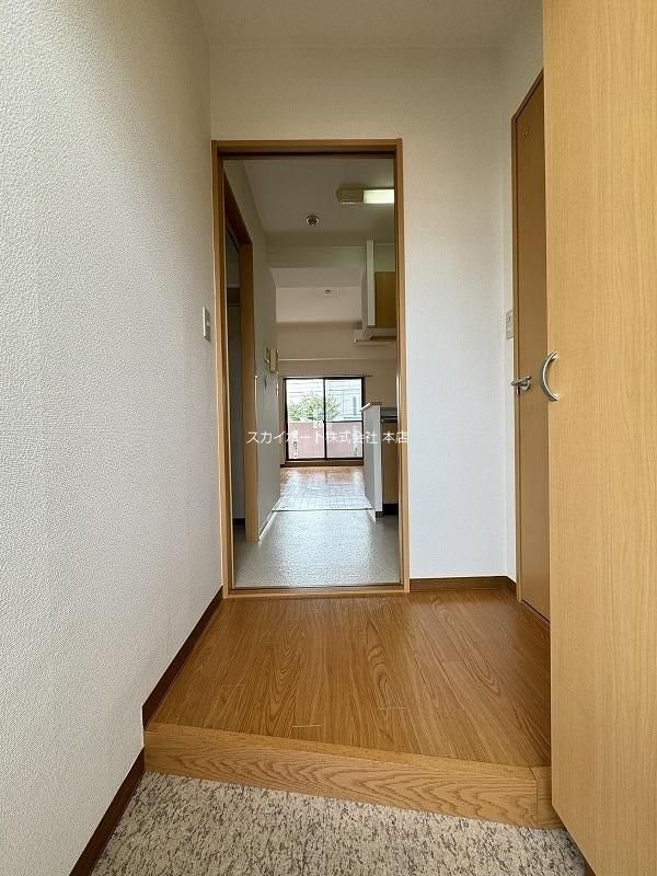 Ｎハイヒルズ 玄関