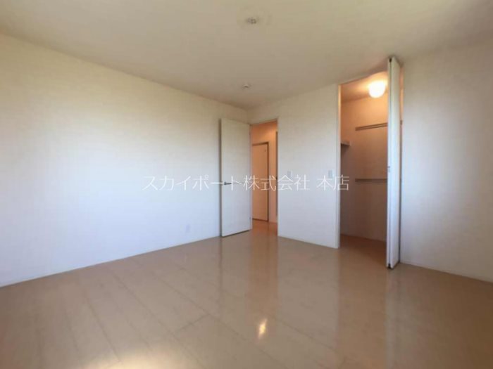 Leonids B ベッドルーム