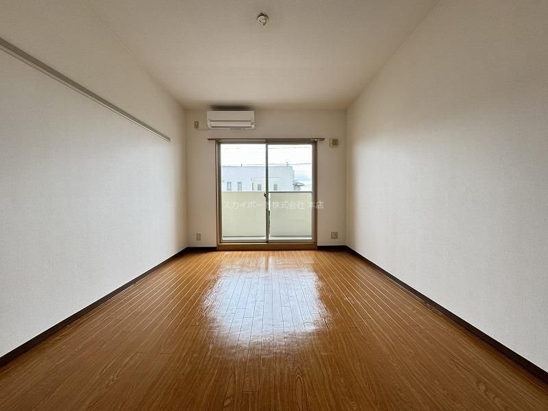 アルト ベッドルーム