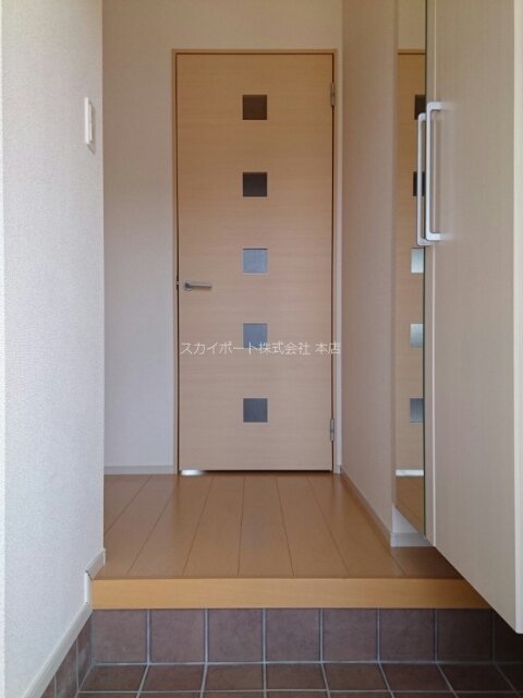 ミルト・アルバーダ・Ｎ　Ａ 玄関