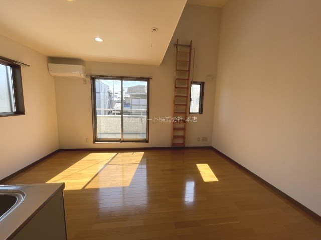 モンシャトー幸 リビング