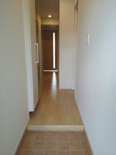 フォーリスト・ガーデンＮ Ｂ 玄関