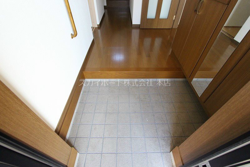 有玉南町687-8貸家 玄関