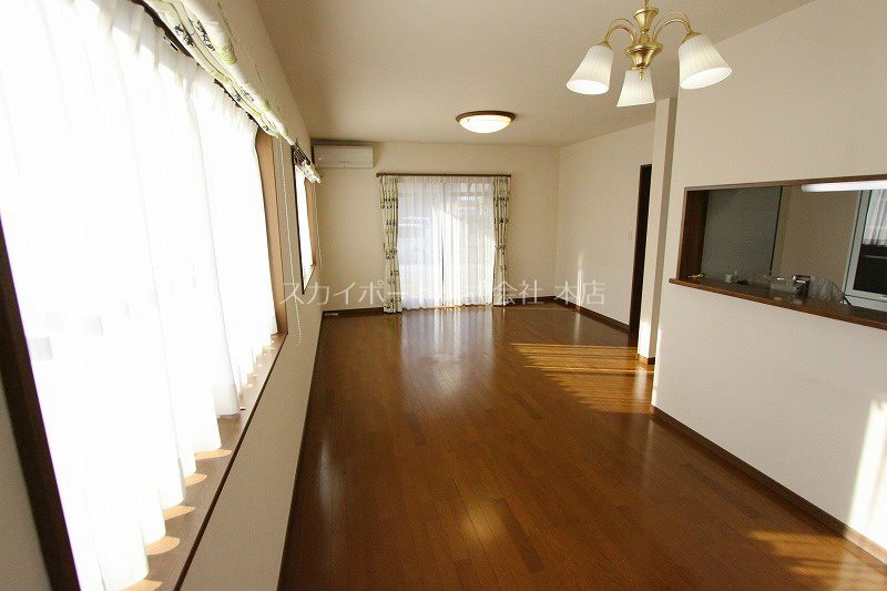 有玉南町687-8貸家 リビング