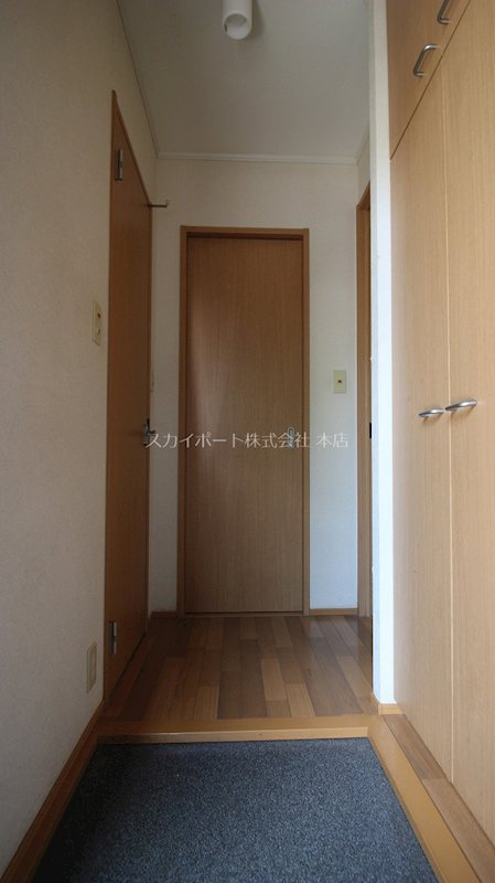 メイプルＩ 玄関