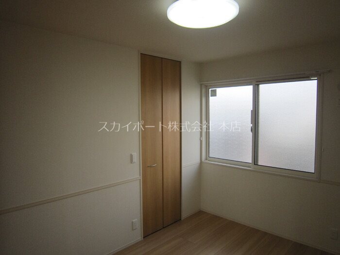 D-room三方原　B ベッドルーム