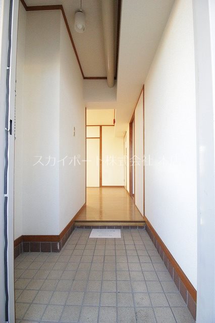 ハイツ白井 玄関