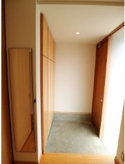 三方原町一戸建 玄関