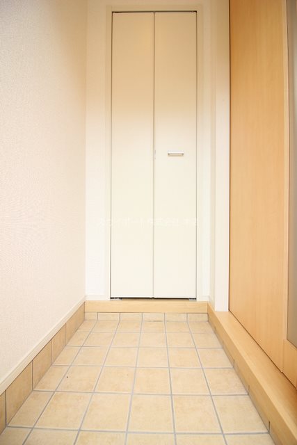 グレイスフルⅡ 玄関