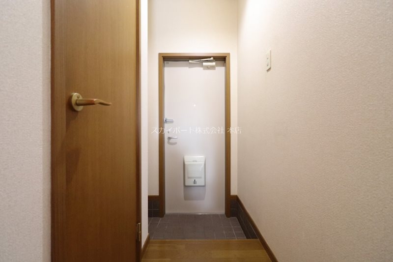 リバティー葵 玄関