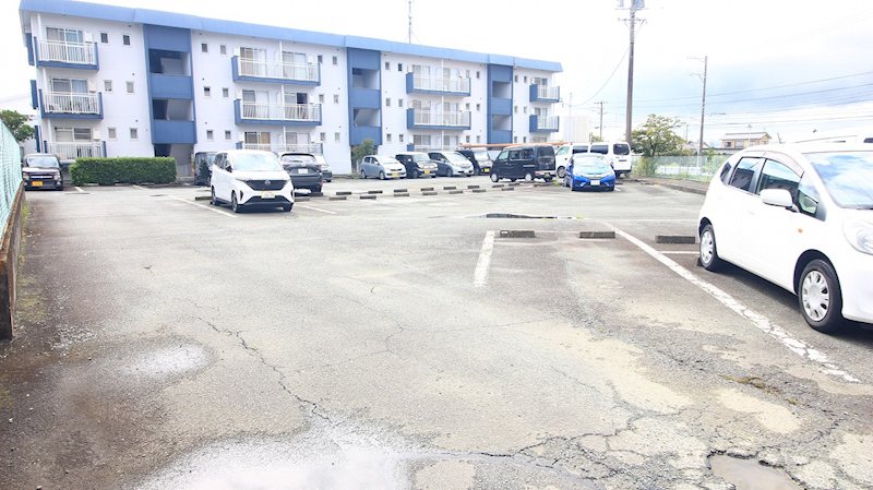 アンシャンテ田中 駐車場