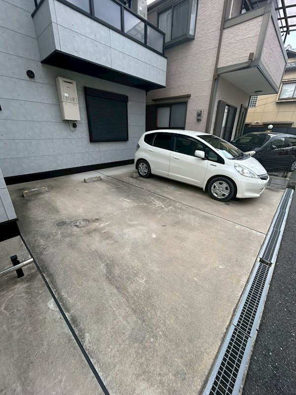 プレナス戎町 駐車場