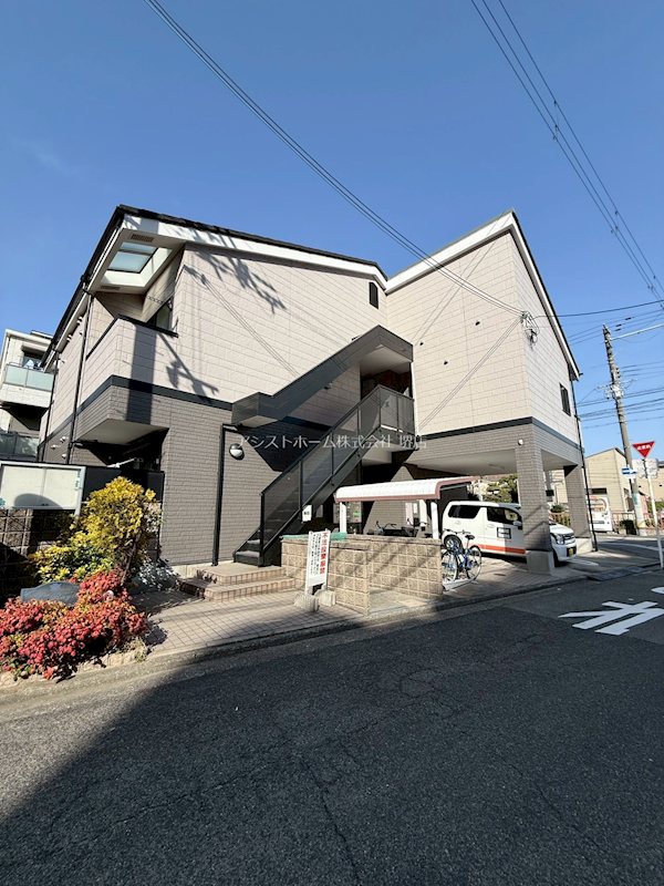 アズ・レイラ その他