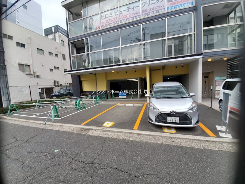 KMレジデンス堺東駅前  駐車場