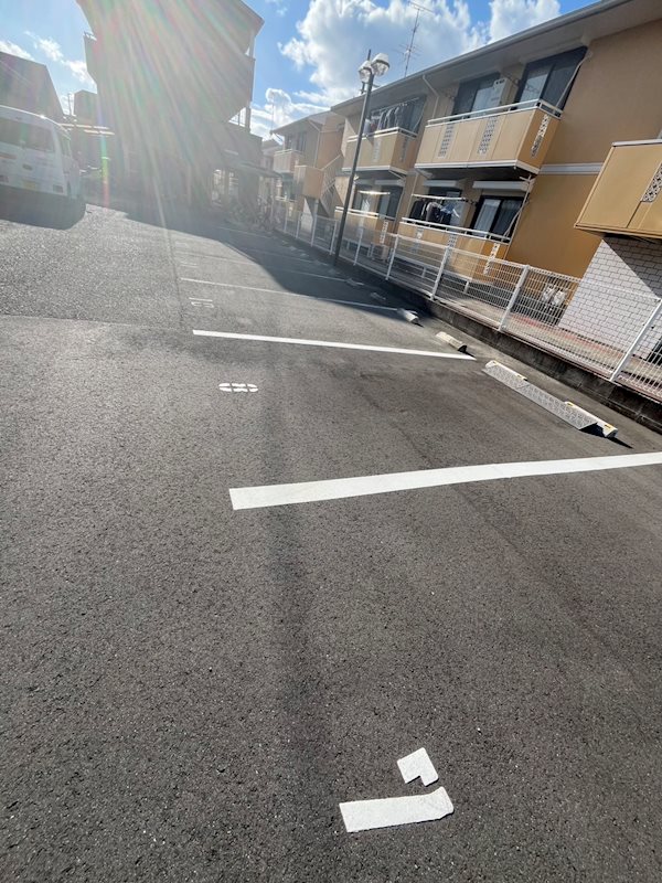 Ｆマンション 駐車場