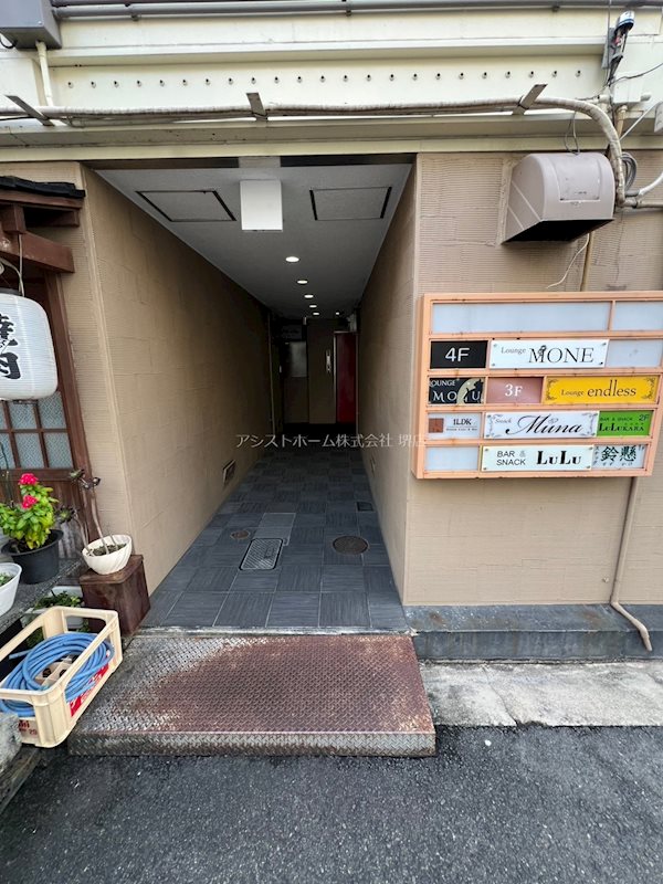 グランド戎２号館 エントランス