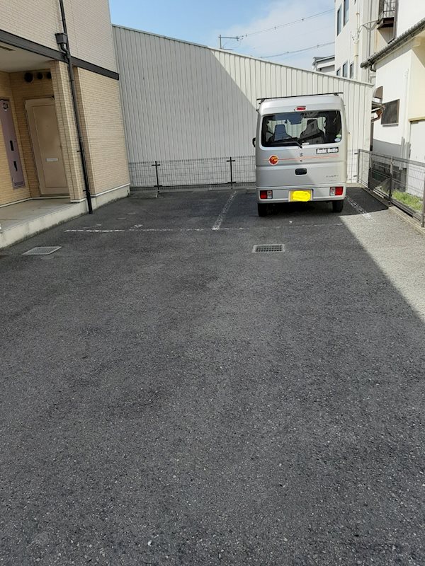 グリーンゲイブルズ大町 駐車場