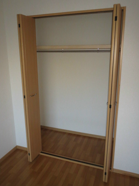 ベジェーサいずみ（旧サンキューマンション） 収納