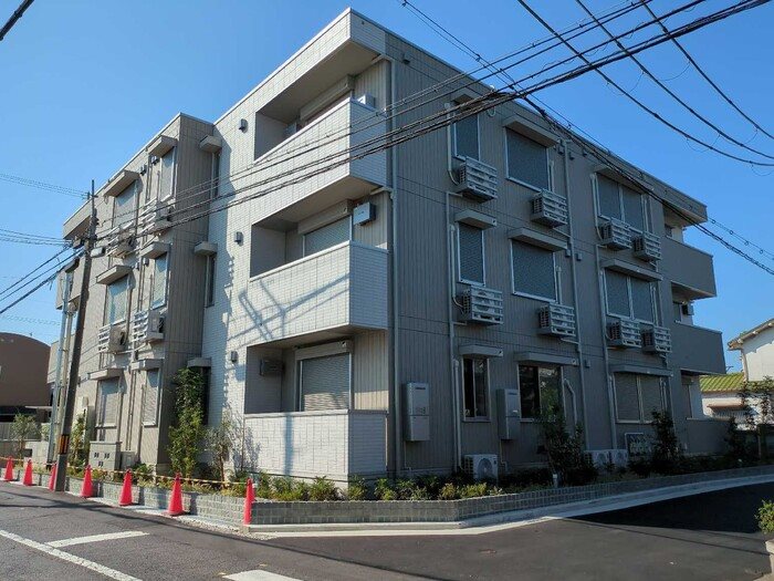 トリシア クレール 外観