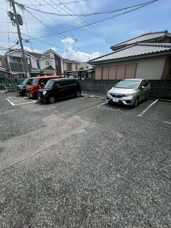 エクセルロワイエフジ 駐車場