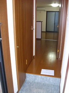 アンプルール光明池 玄関