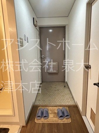 カワトコーポラス 玄関