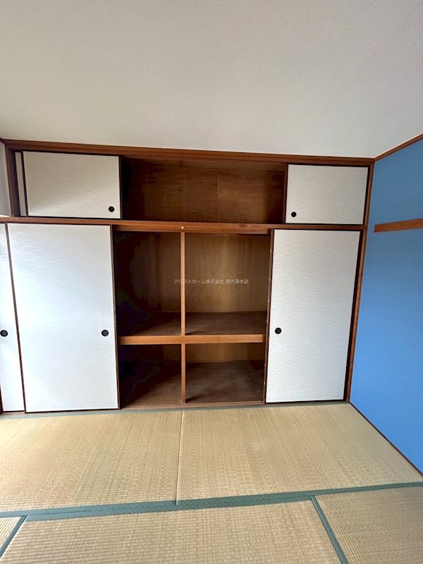 ロイヤルコーポ忠岡 収納