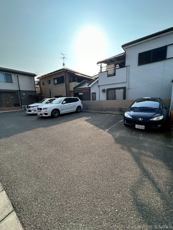 ヴェルドミール 駐車場