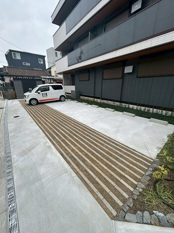 パサログランデ羽衣 駐車場