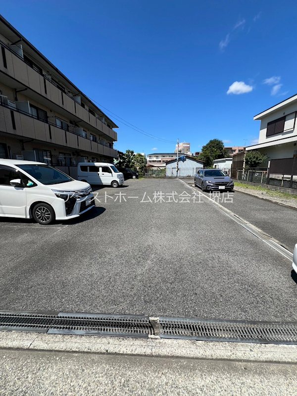 ウインドミルⅠ 駐車場