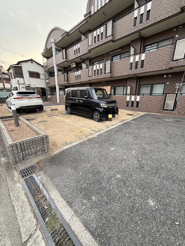 コートグレース 駐車場