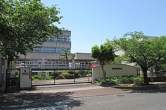 セーヌ東岸和田 小学校