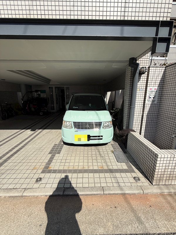 シャルマンフジ香ヶ丘 駐車場
