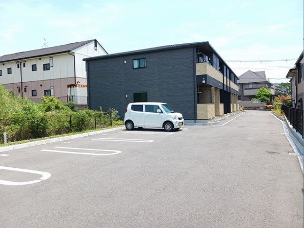 フリーデ・M 駐車場