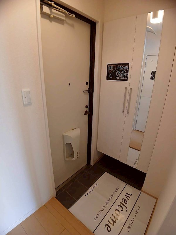 ヒルズ羽衣 玄関