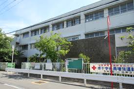 助松町3丁目一戸建て 小学校